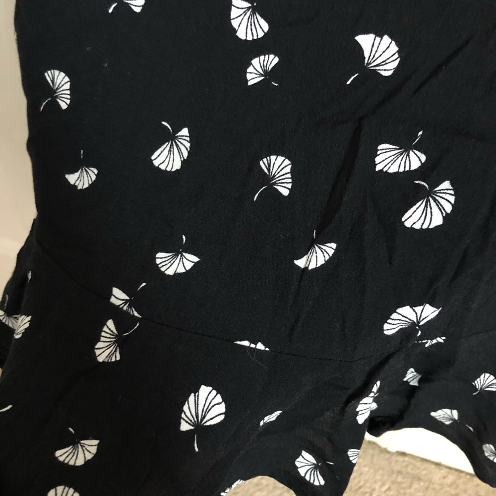 Mini skirt - Picture 3 of 4
